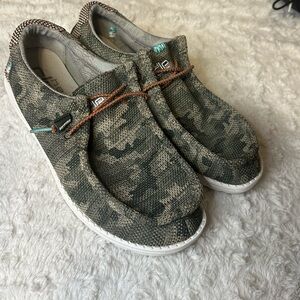 Men Hey Dude Wally Sox